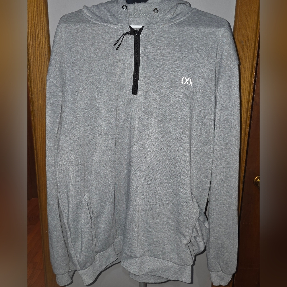 Gray Zip Up Sweatshirt with Ribbed Cuffs